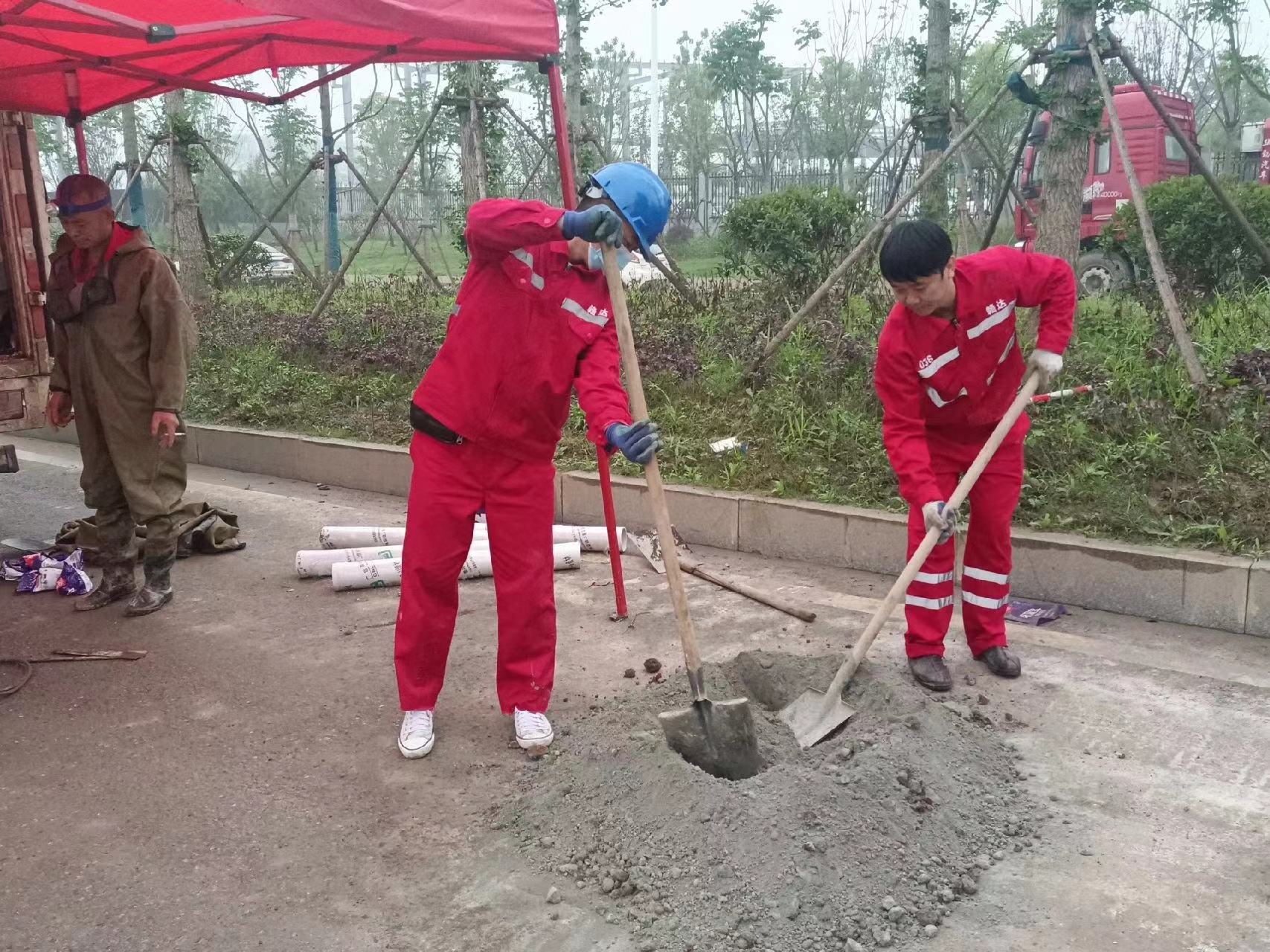 改则管道疏通哪家好】及时进行市政管道清淤